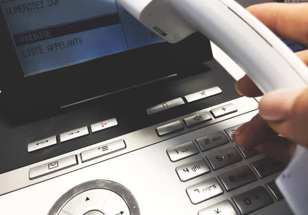 Standard téléphonique CENTREX IP pour entreprise professionnelle à Saint Etienne 42