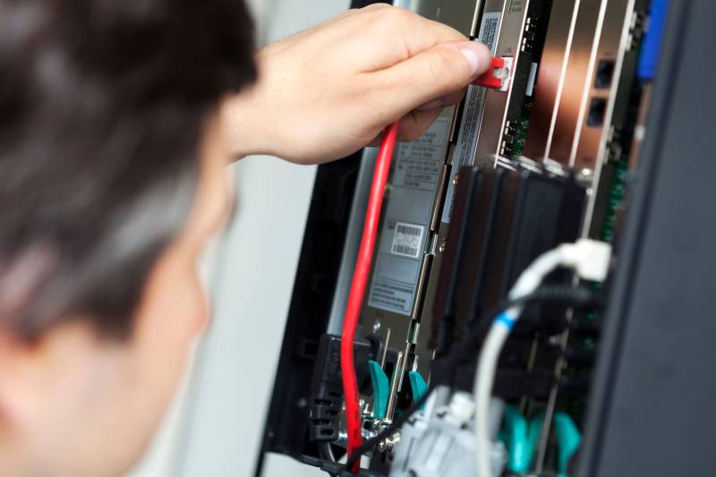 Maintenance de systèmes Alcatel et Siemens-Unify : préservez la fiabilité de votre téléphonie